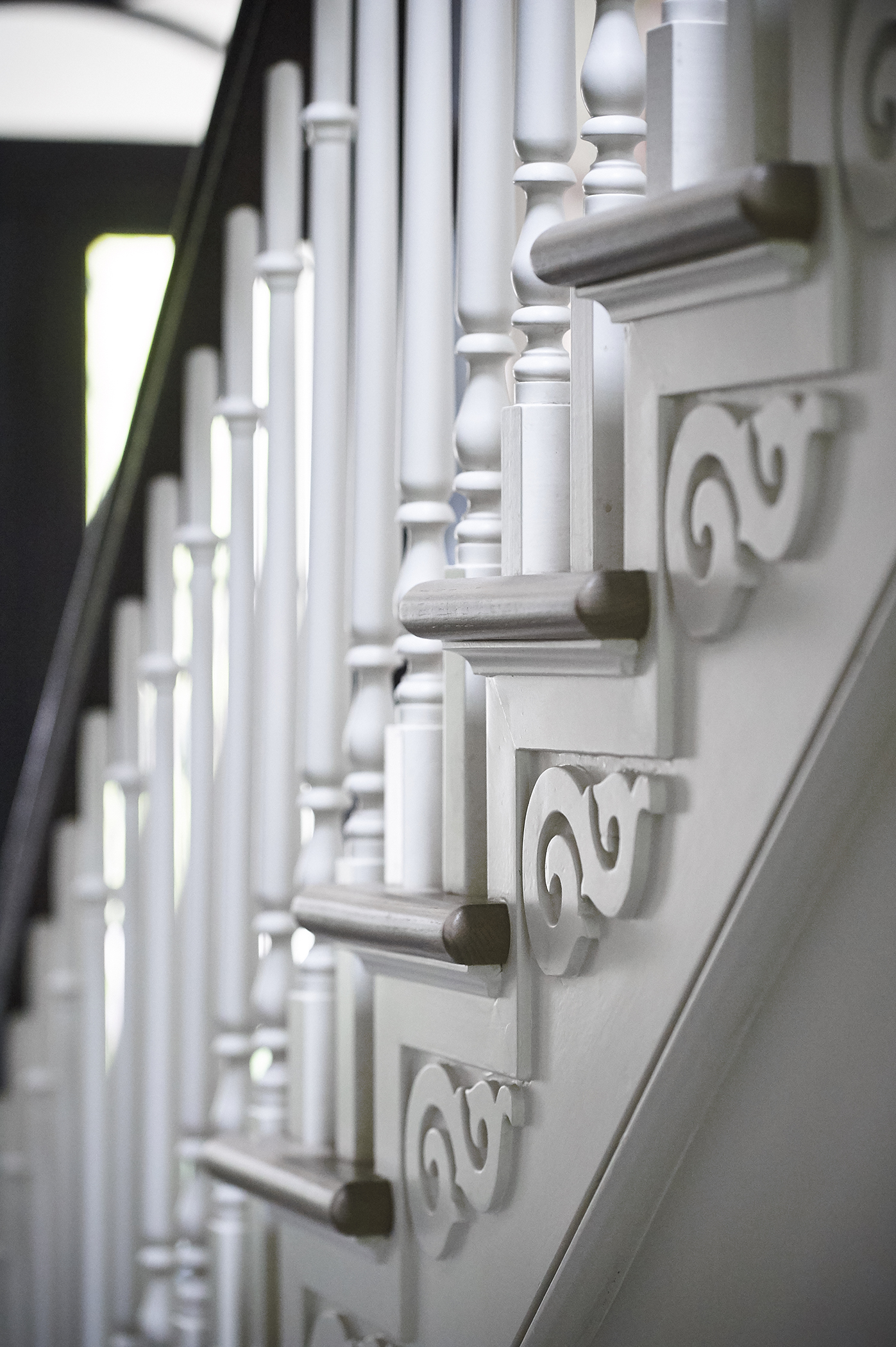 White stairs - details